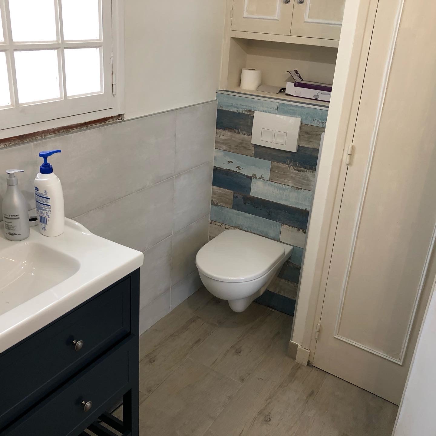 WC suspendu